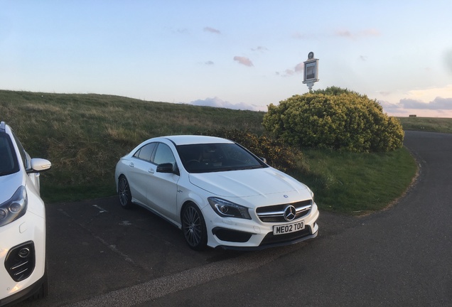 Mercedes-Benz CLA 45 AMG C117