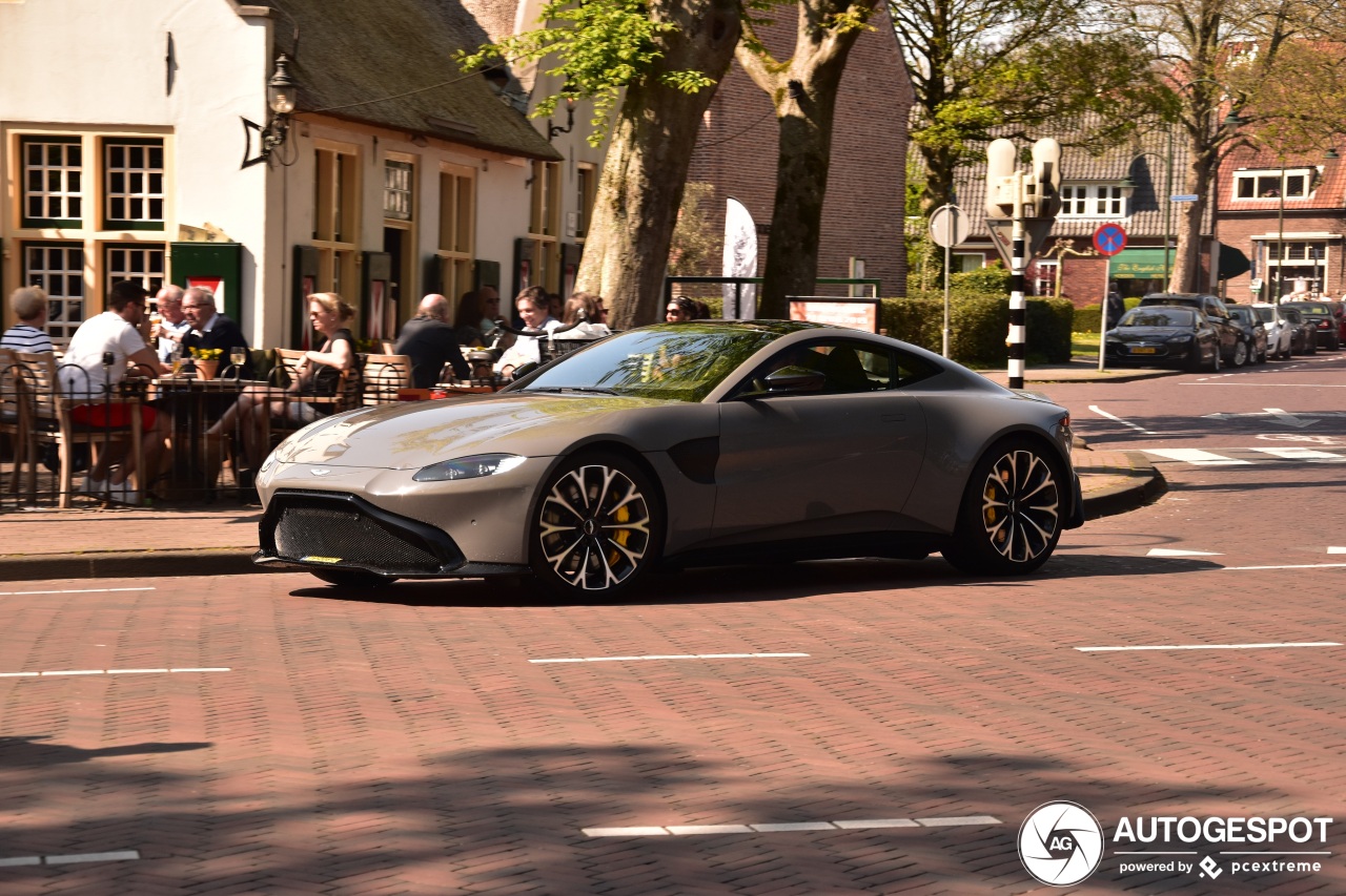 Aston Martin V8 Vantage 2018