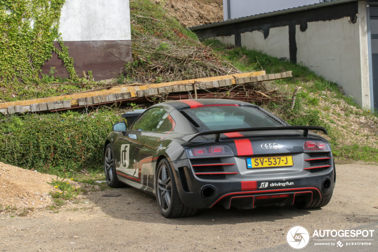 Audi R8 V10