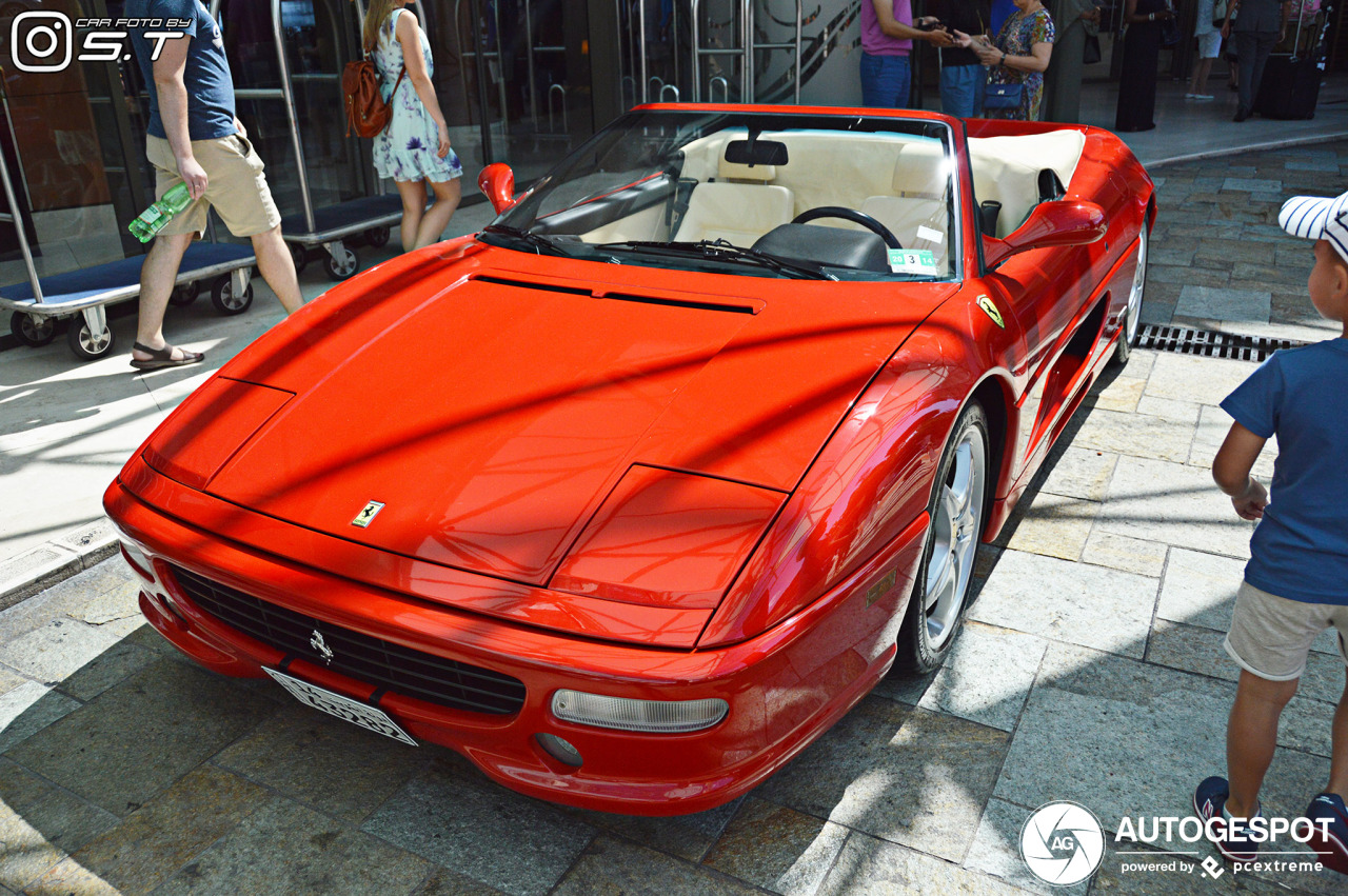 Ferrari F355 Spider