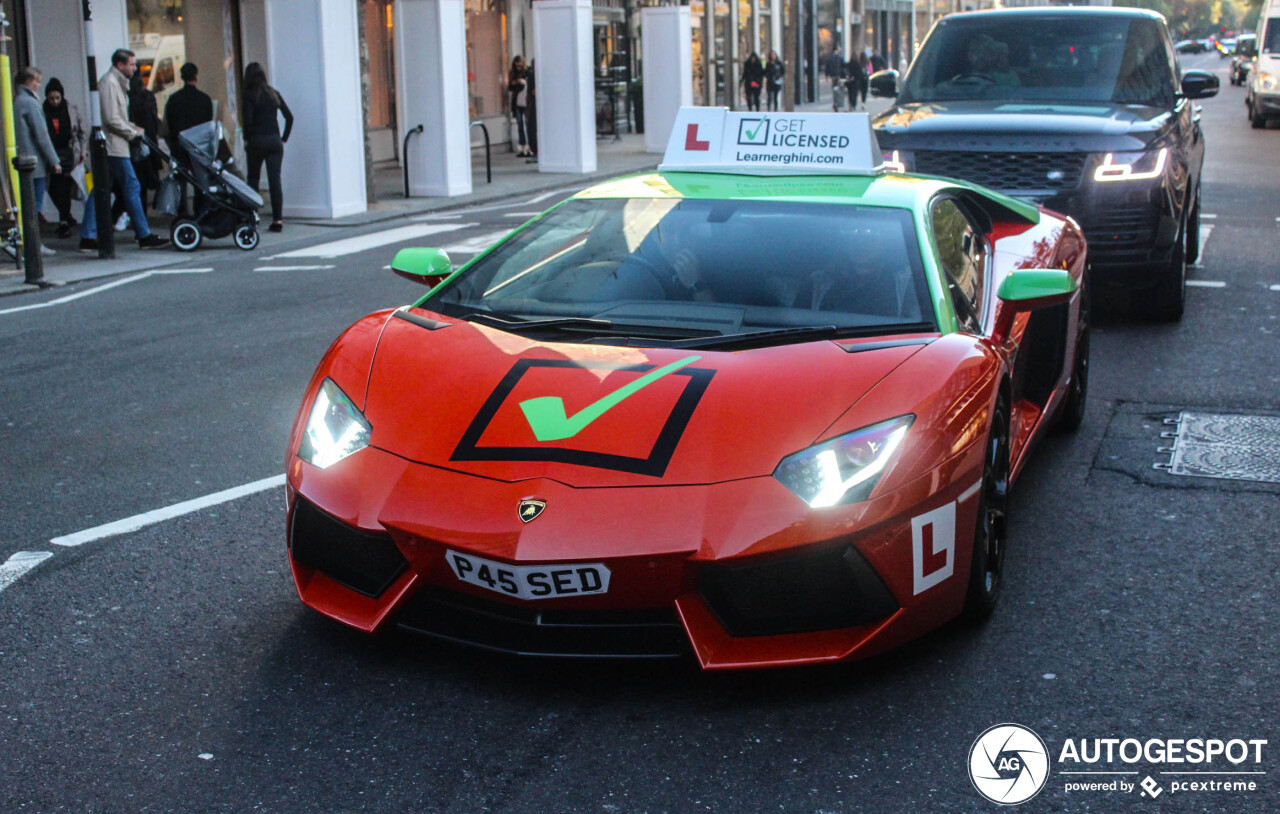 Lamborghini Aventador LP700-4