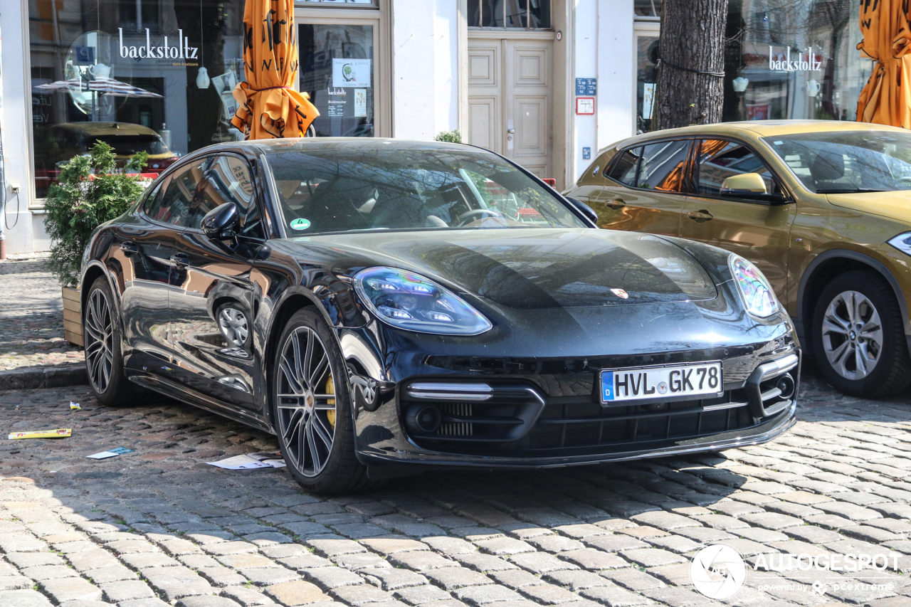 Porsche 971 Panamera Turbo