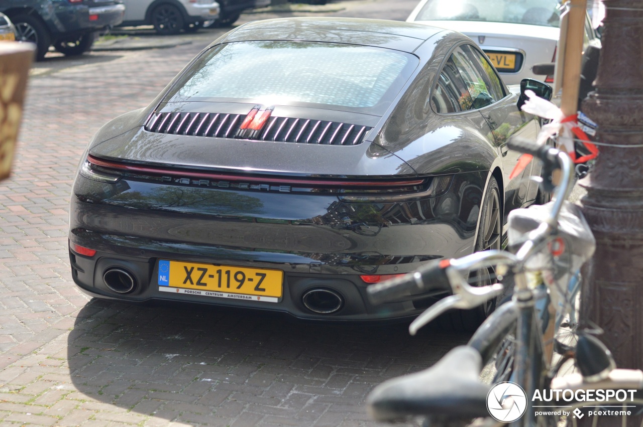 Porsche 992 Carrera 4S