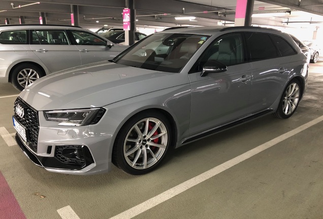 Audi RS4 Avant B9