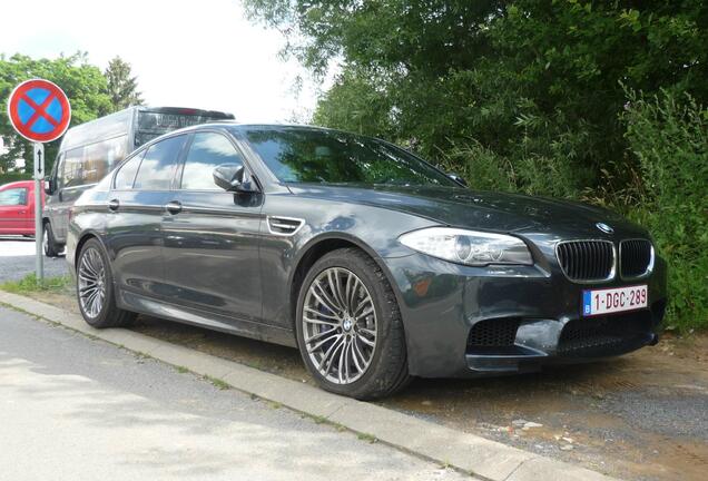 BMW M5 F10 2011