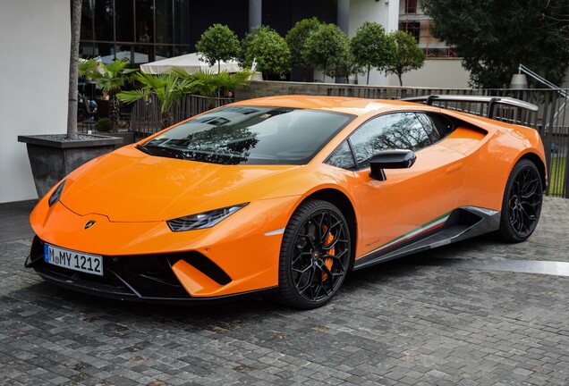 Lamborghini Huracán LP640-4 Performante