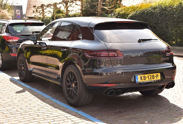 Porsche 95B Macan GTS