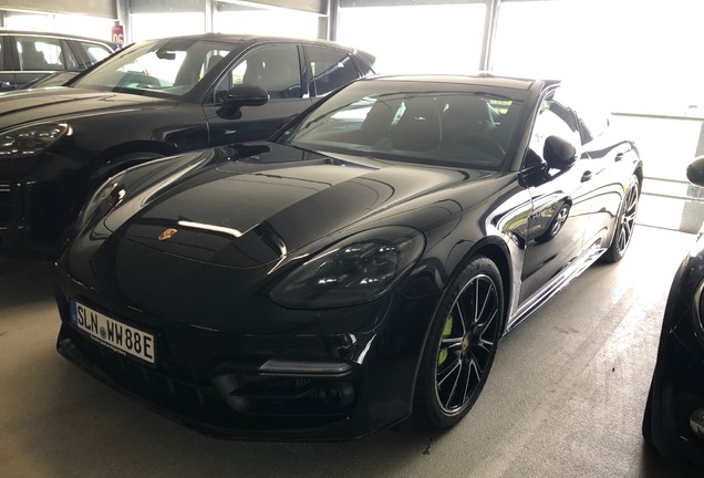 Porsche 971 Panamera Turbo S E-Hybrid