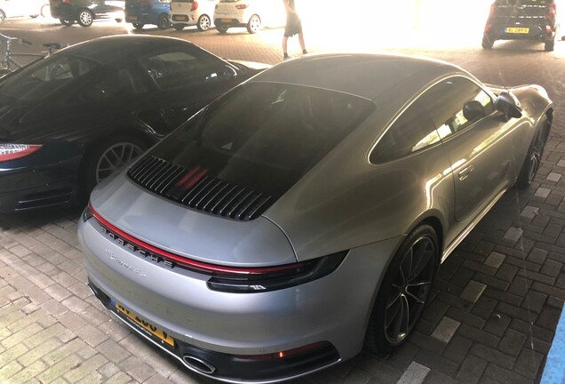 Porsche 992 Carrera 4S