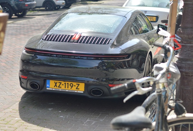 Porsche 992 Carrera 4S