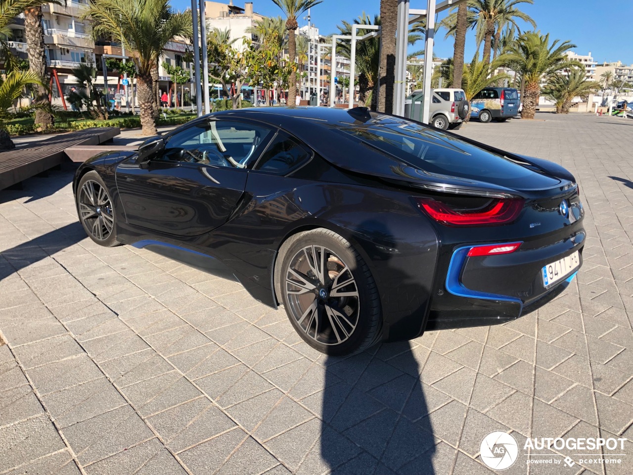 BMW i8