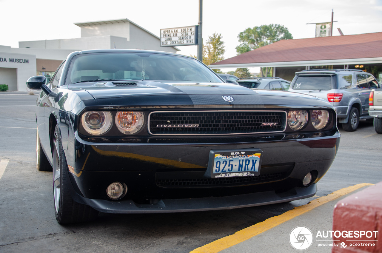 Dodge Challenger SRT-8