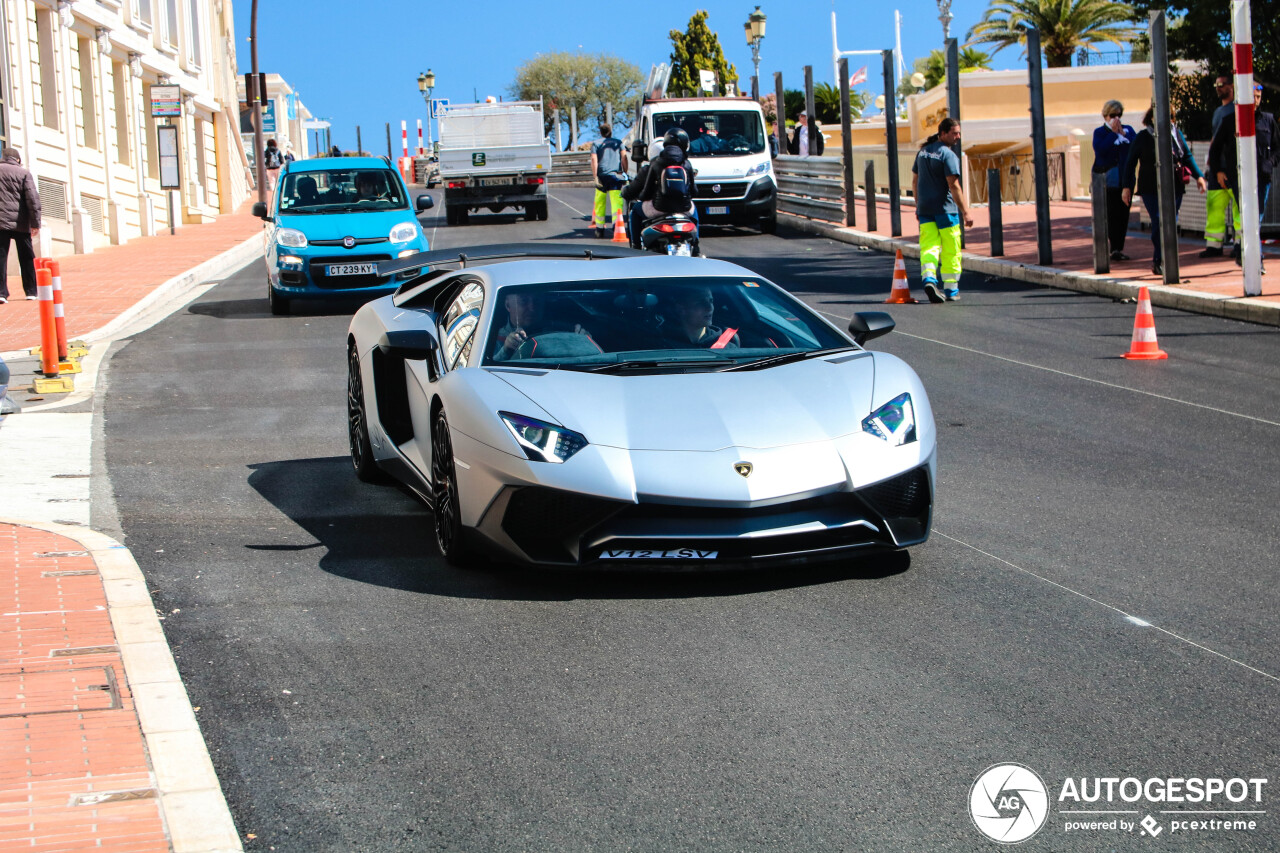 Lamborghini Aventador LP750-4 SuperVeloce