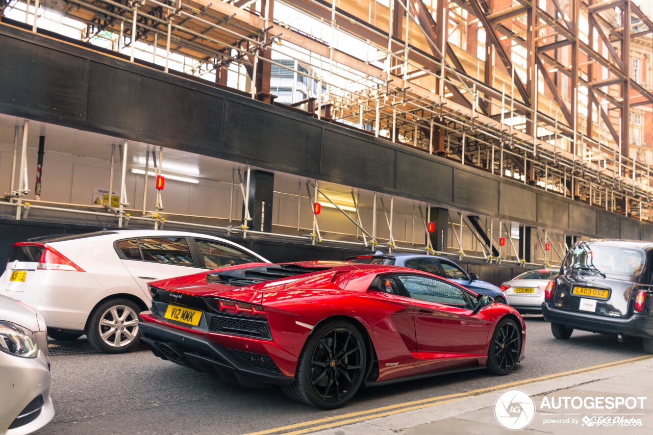 Lamborghini Aventador S LP740-4