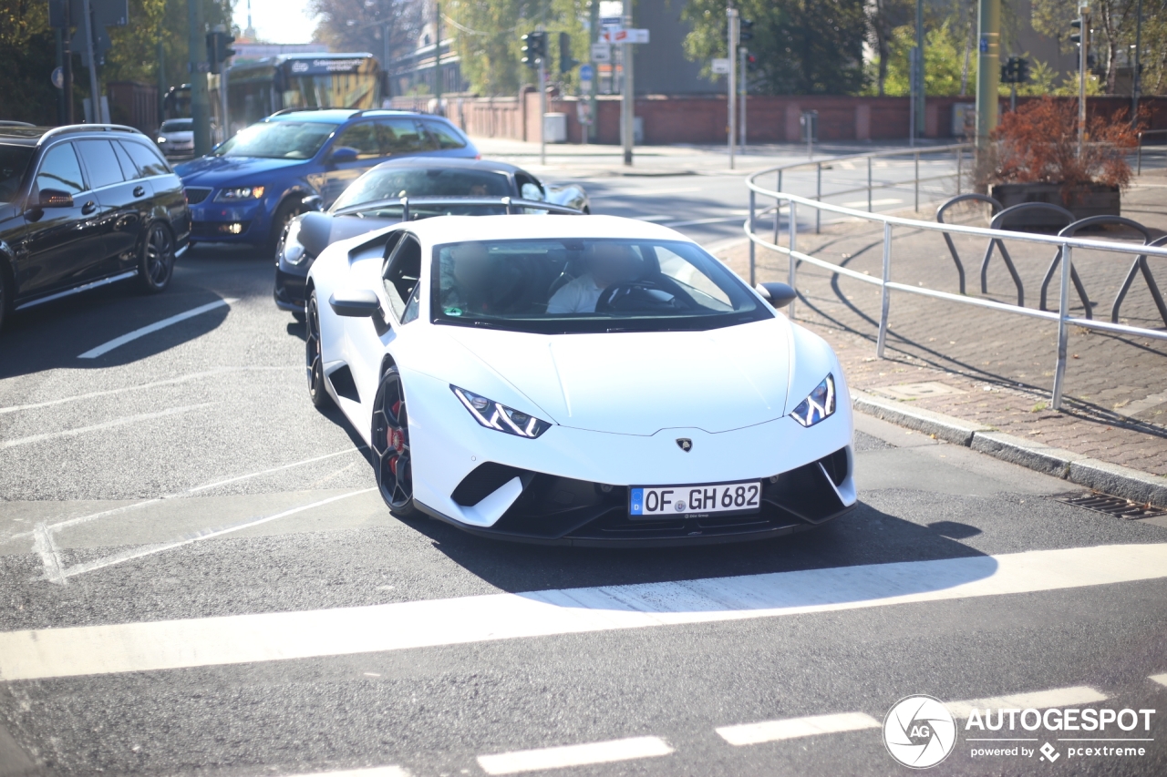 Lamborghini Huracán LP640-4 Performante