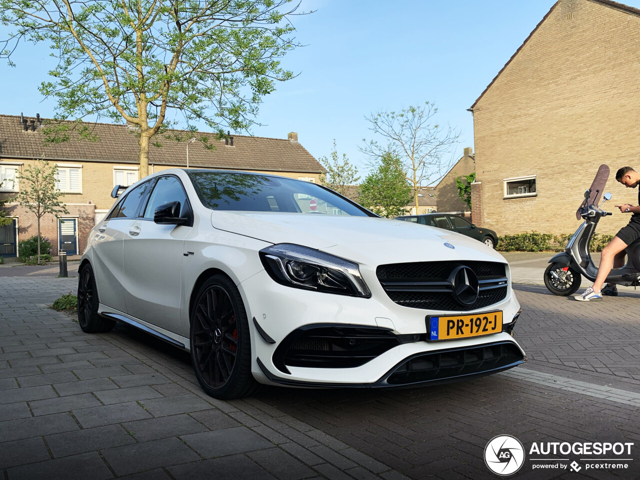 Mercedes-AMG A 45 W176 2015