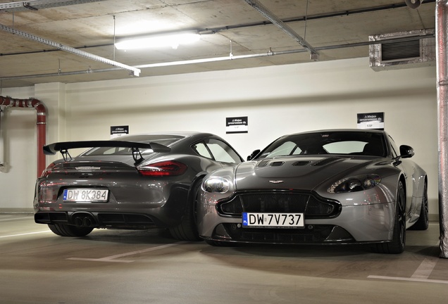 Aston Martin V12 Vantage S