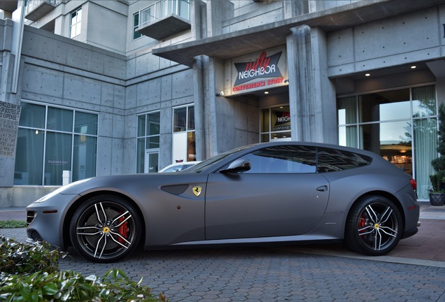 Ferrari FF