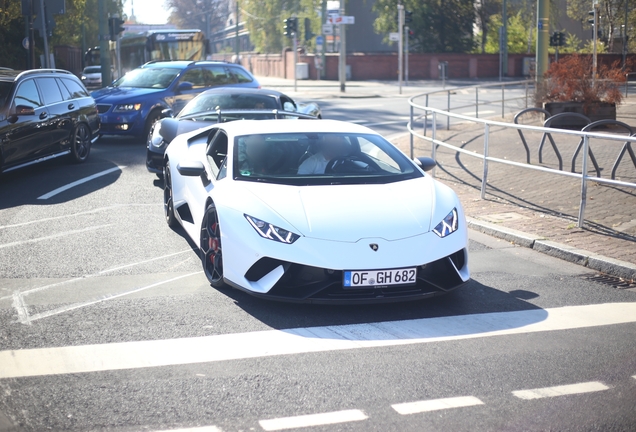 Lamborghini Huracán LP640-4 Performante