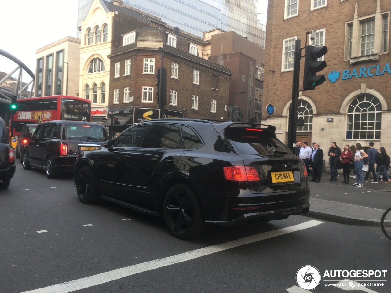 Bentley Bentayga V8