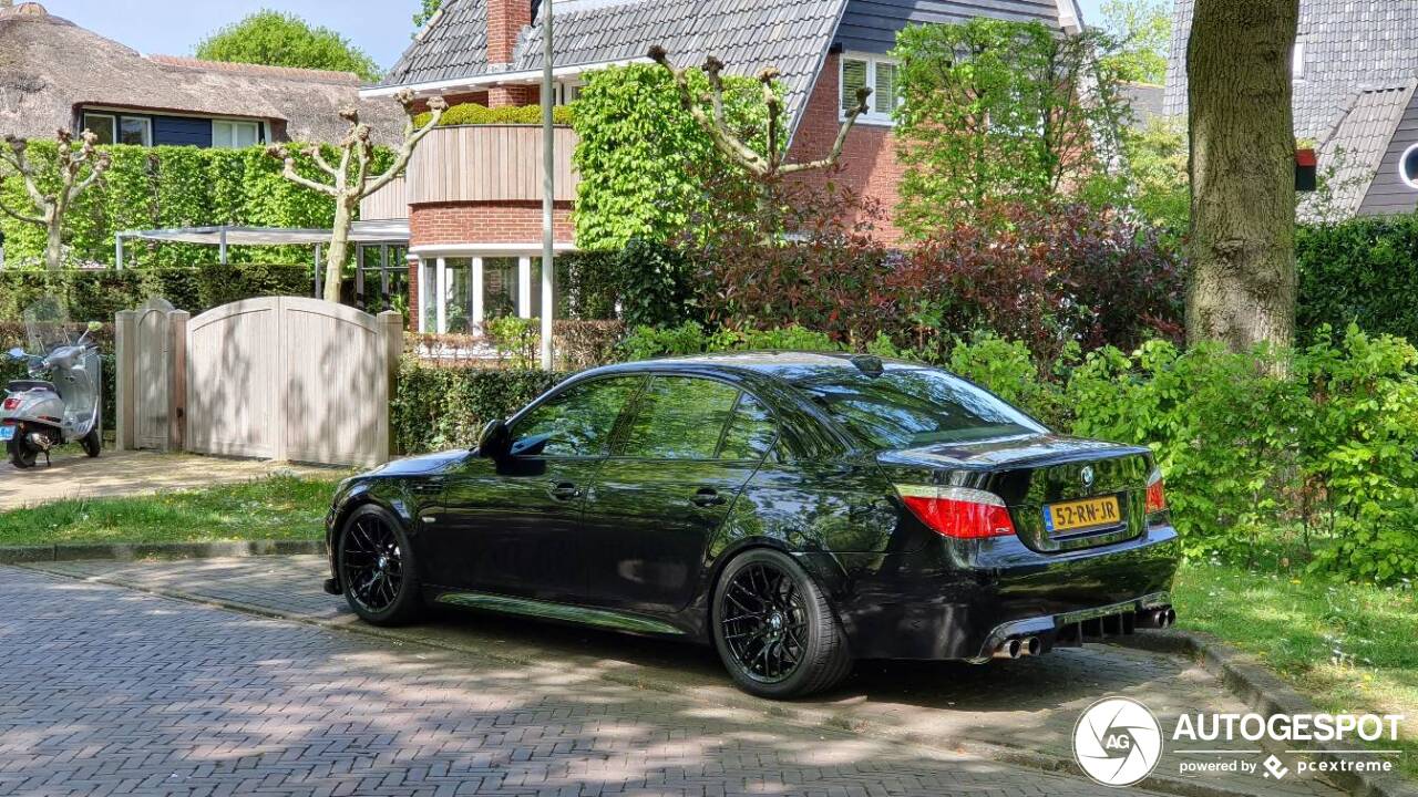 BMW M5 E60 2005