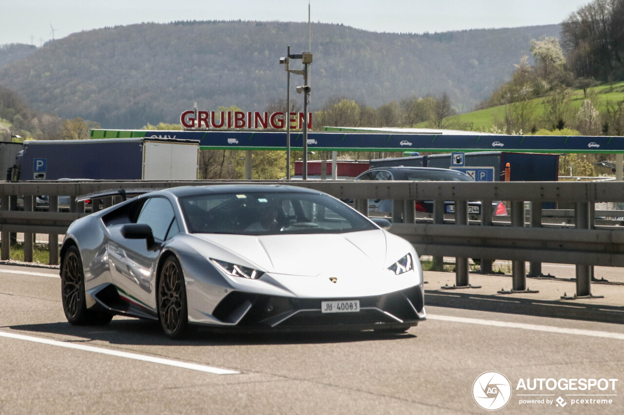 Lamborghini Huracán LP640-4 Performante