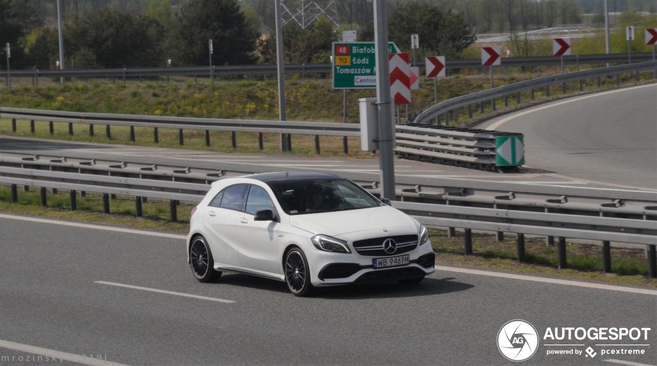 Mercedes-AMG A 45 W176 2015