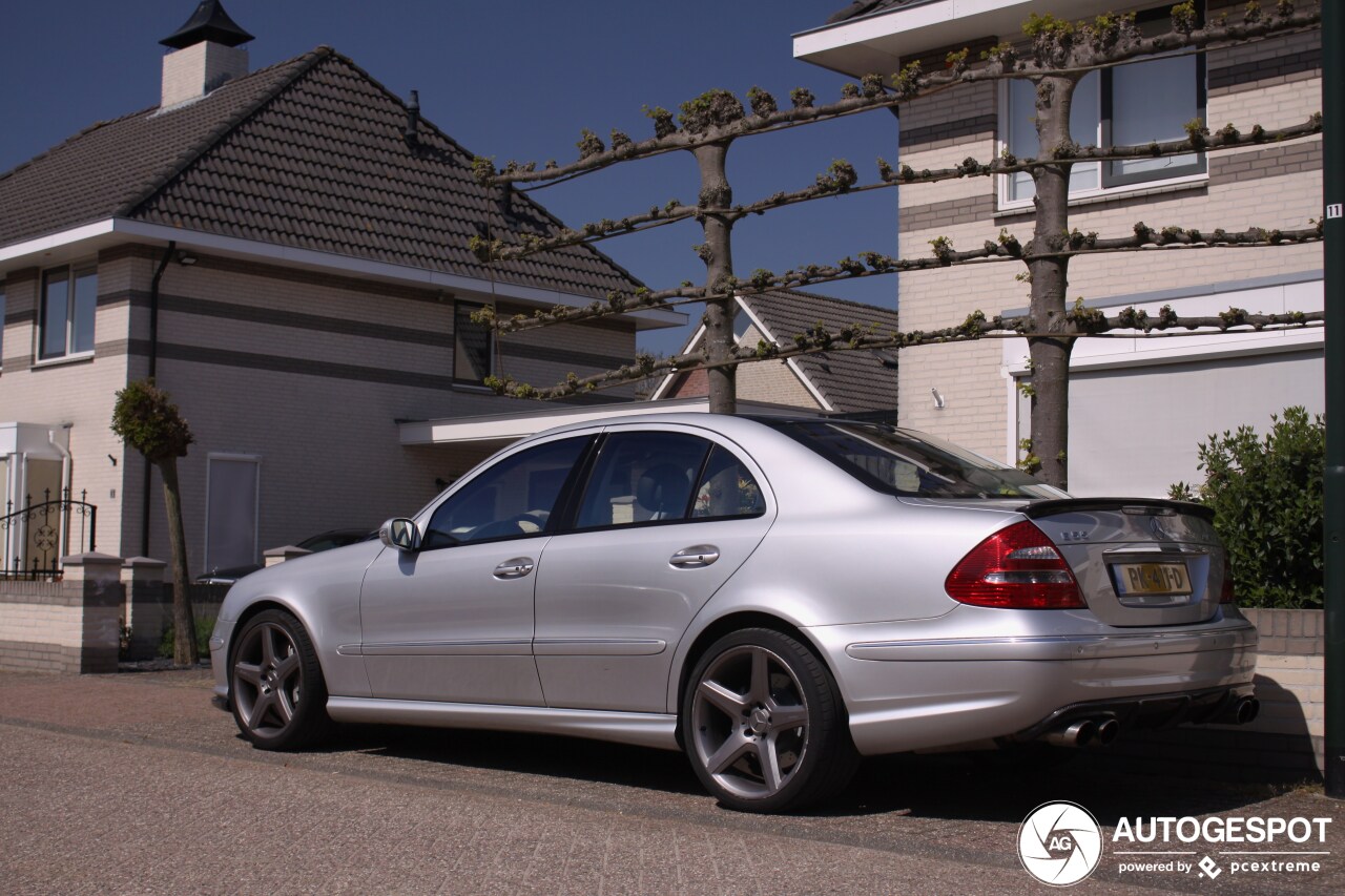 Mercedes-Benz E 55 AMG