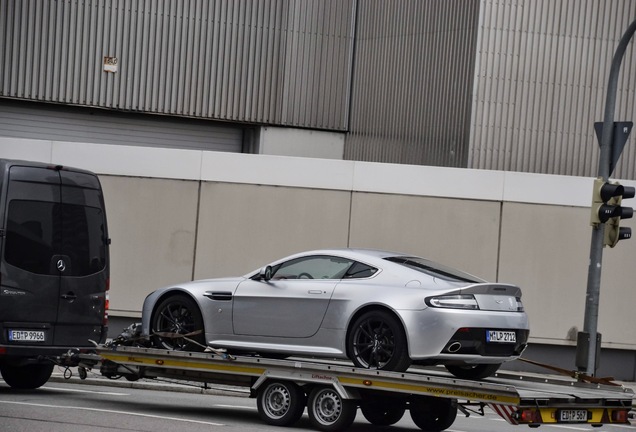 Aston Martin V8 Vantage S