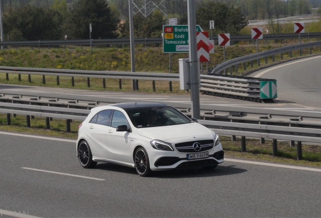 Mercedes-AMG A 45 W176 2015