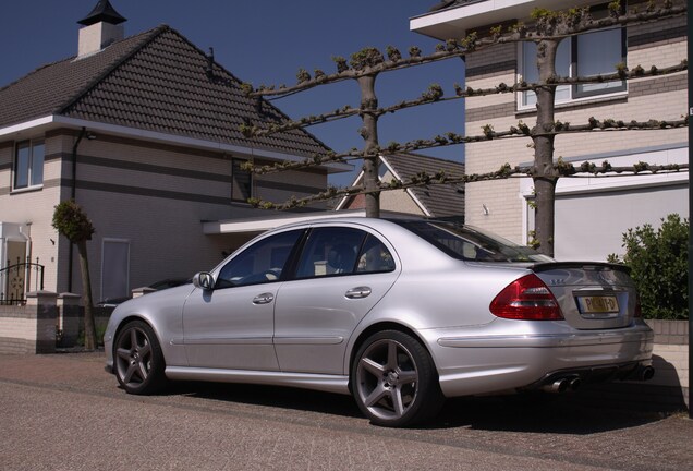 Mercedes-Benz E 55 AMG