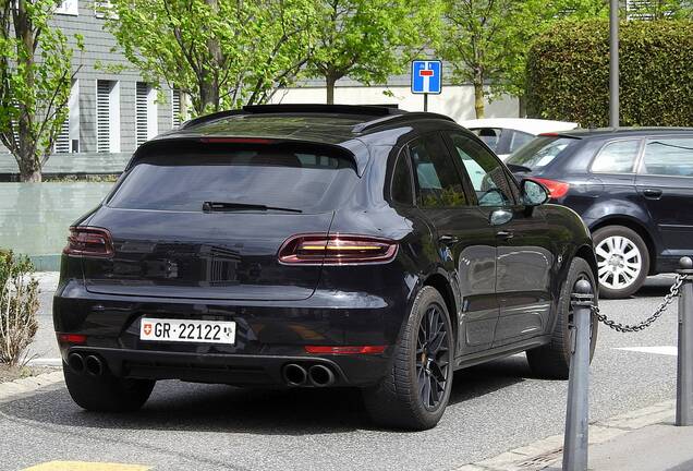 Porsche 95B Macan GTS