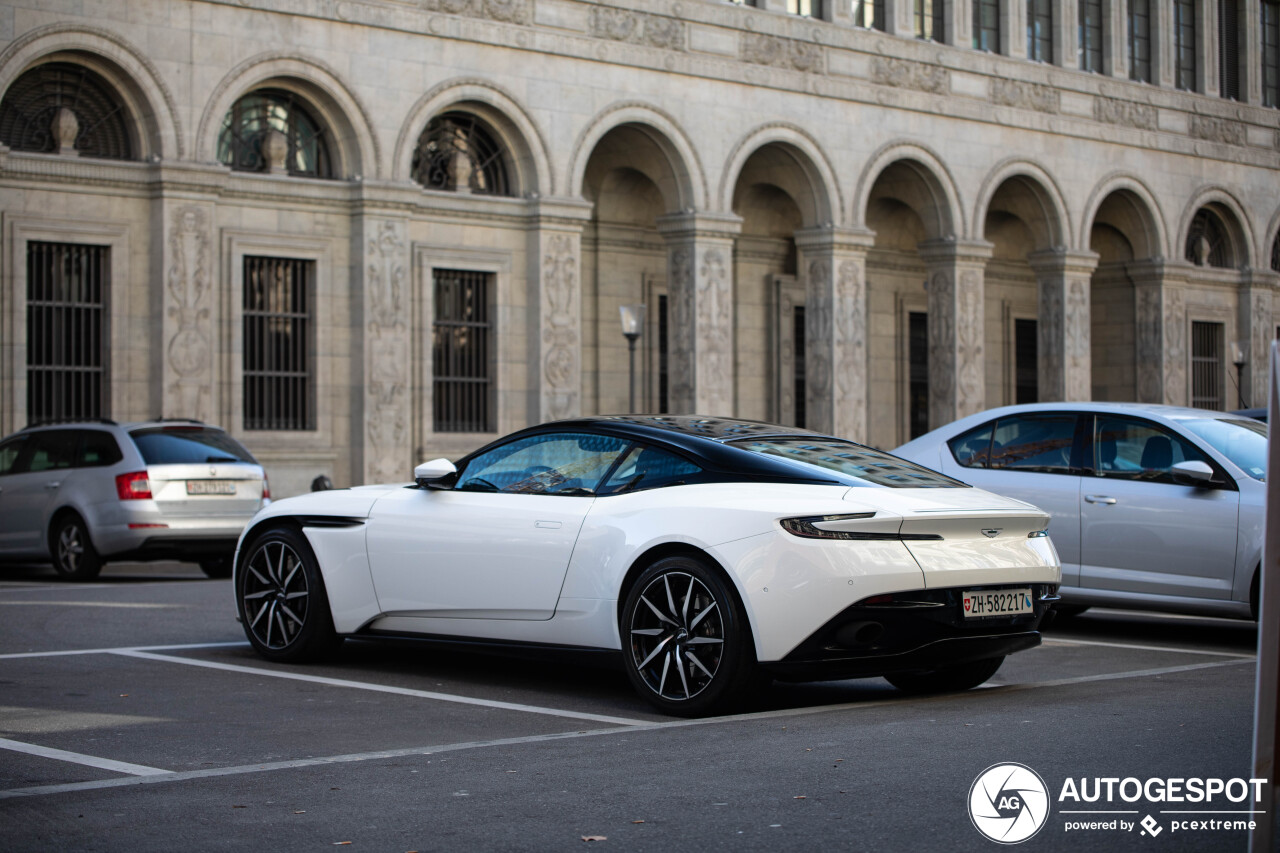 Aston Martin DB11