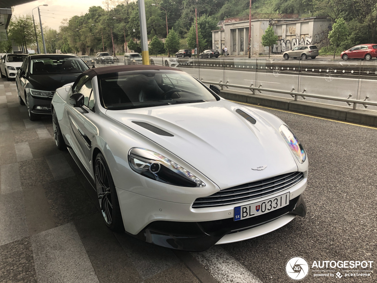 Aston Martin Vanquish Volante