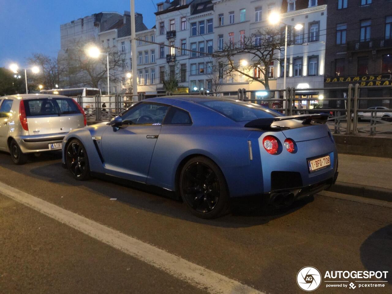 Nissan GT-R