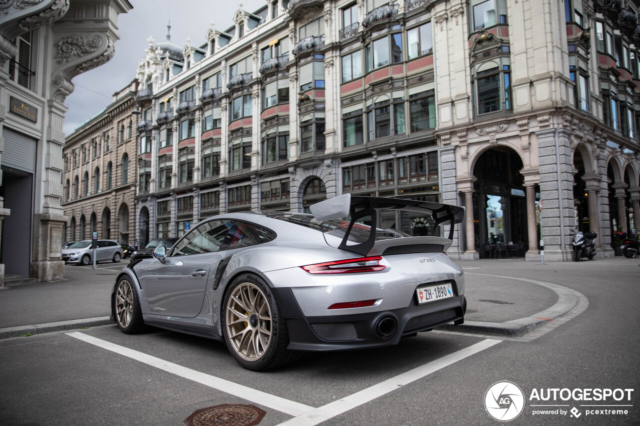 Porsche 991 GT2 RS Weissach Package