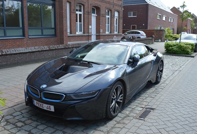 BMW i8