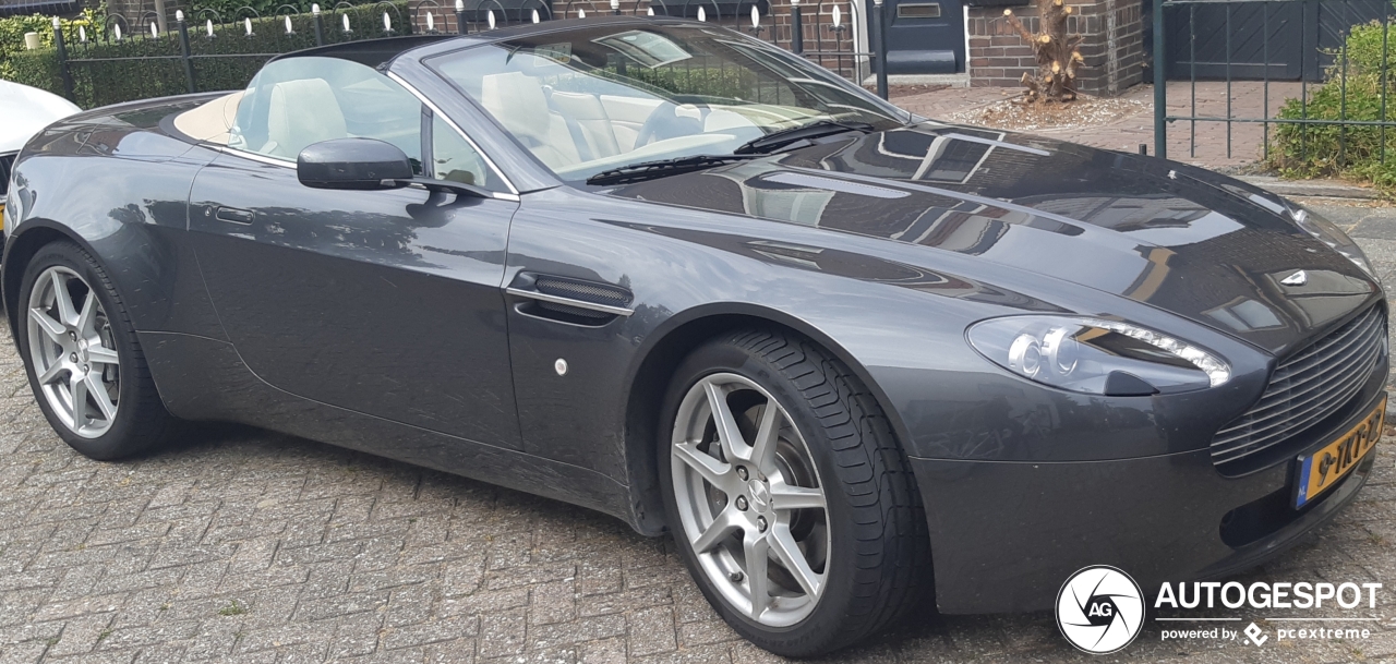 Aston Martin V8 Vantage Roadster