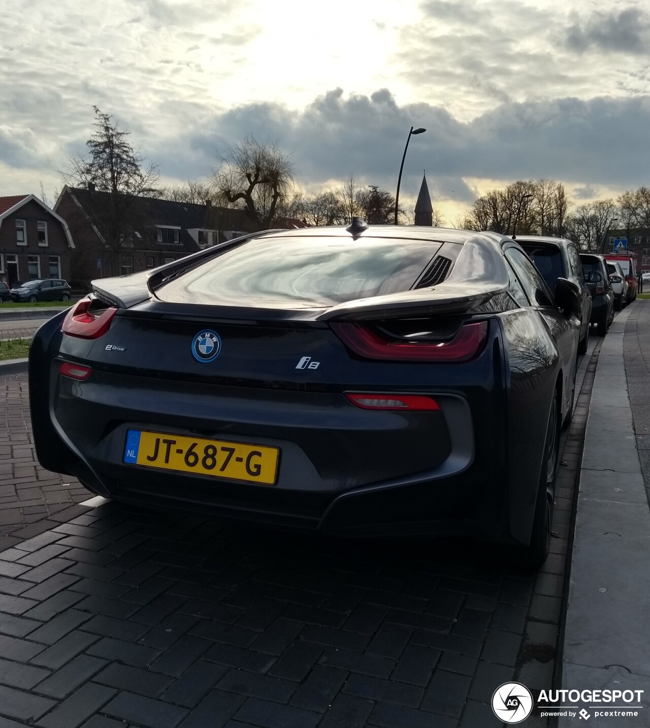 BMW i8