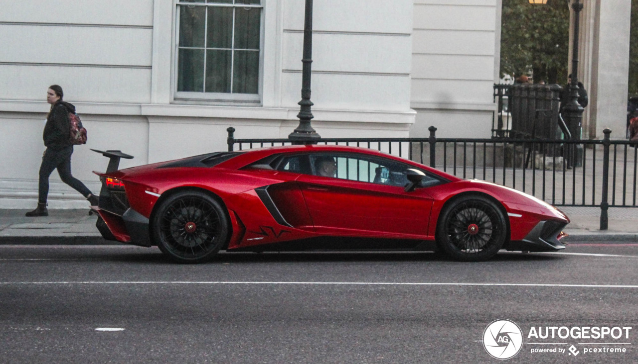 Lamborghini Aventador LP750-4 SuperVeloce