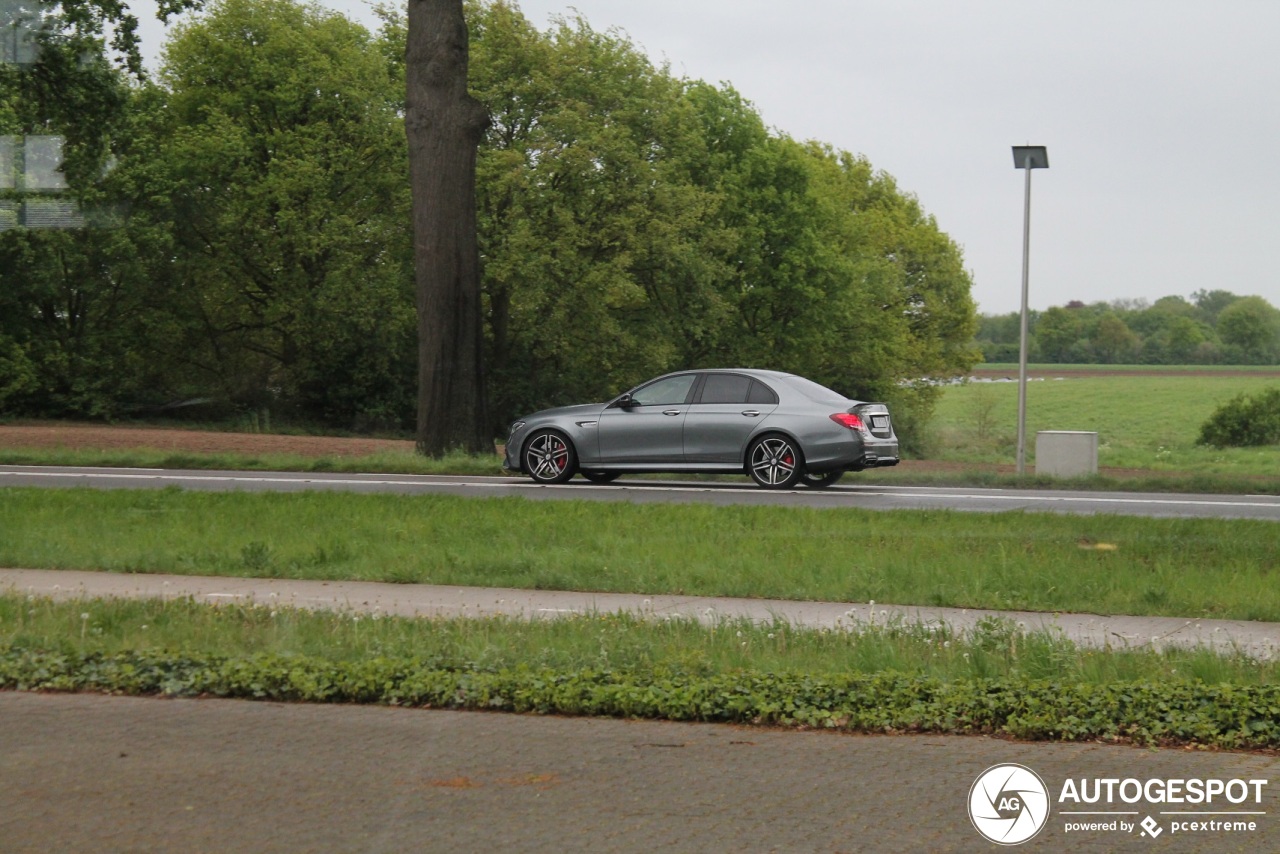 Mercedes-AMG E 63 S W213