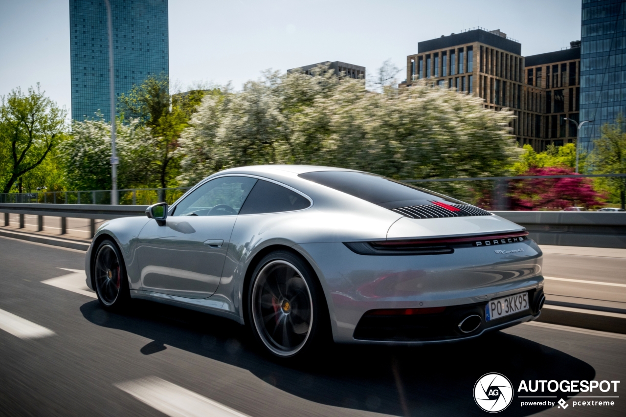 Porsche 992 Carrera 4S