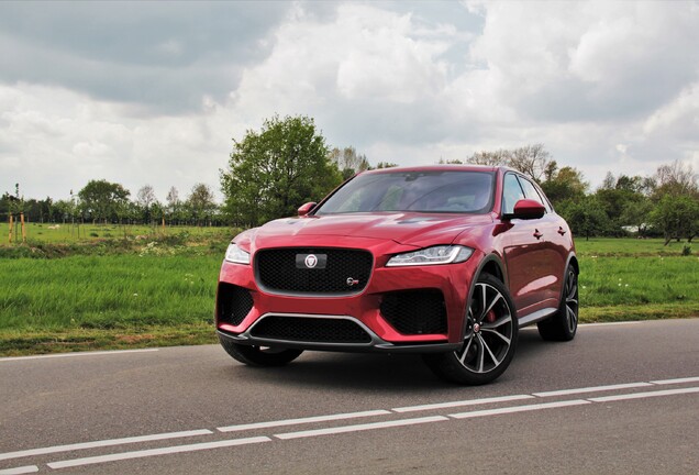 Jaguar F-PACE SVR