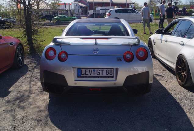 Nissan GT-R 2011