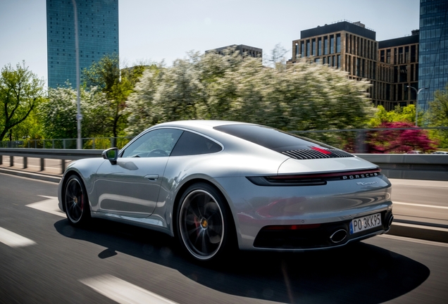 Porsche 992 Carrera 4S