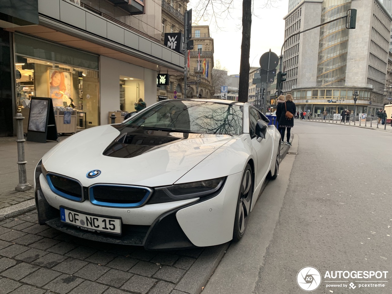 BMW i8