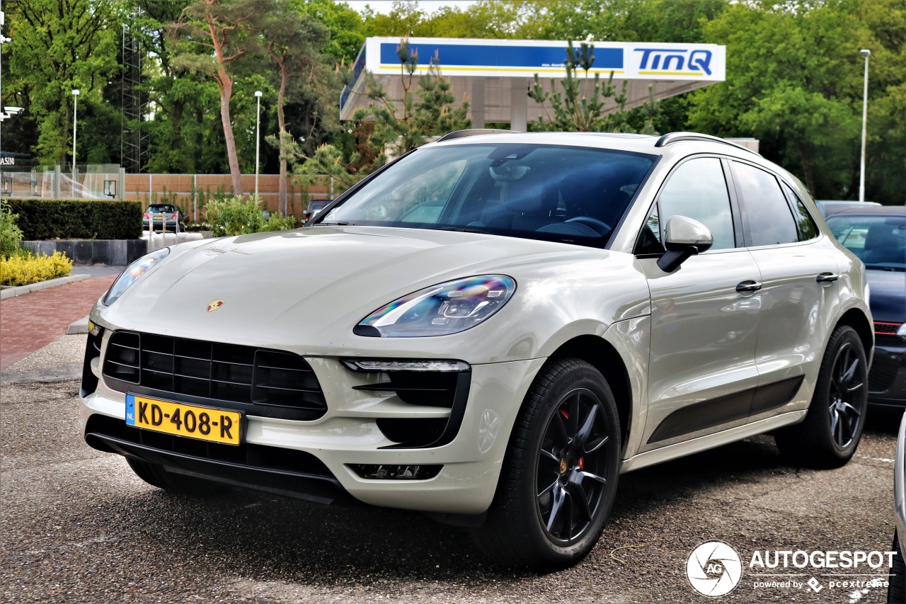 Porsche 95B Macan GTS