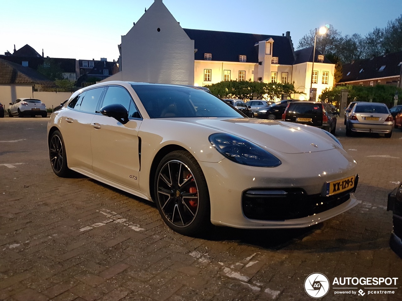 Porsche 971 Panamera GTS Sport Turismo