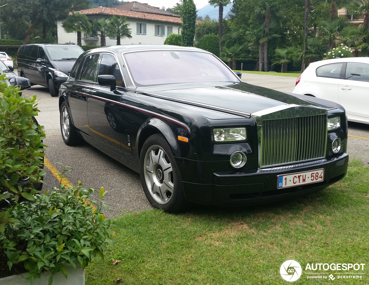 Rolls-Royce Phantom Black