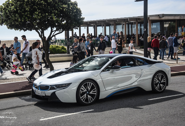 BMW i8